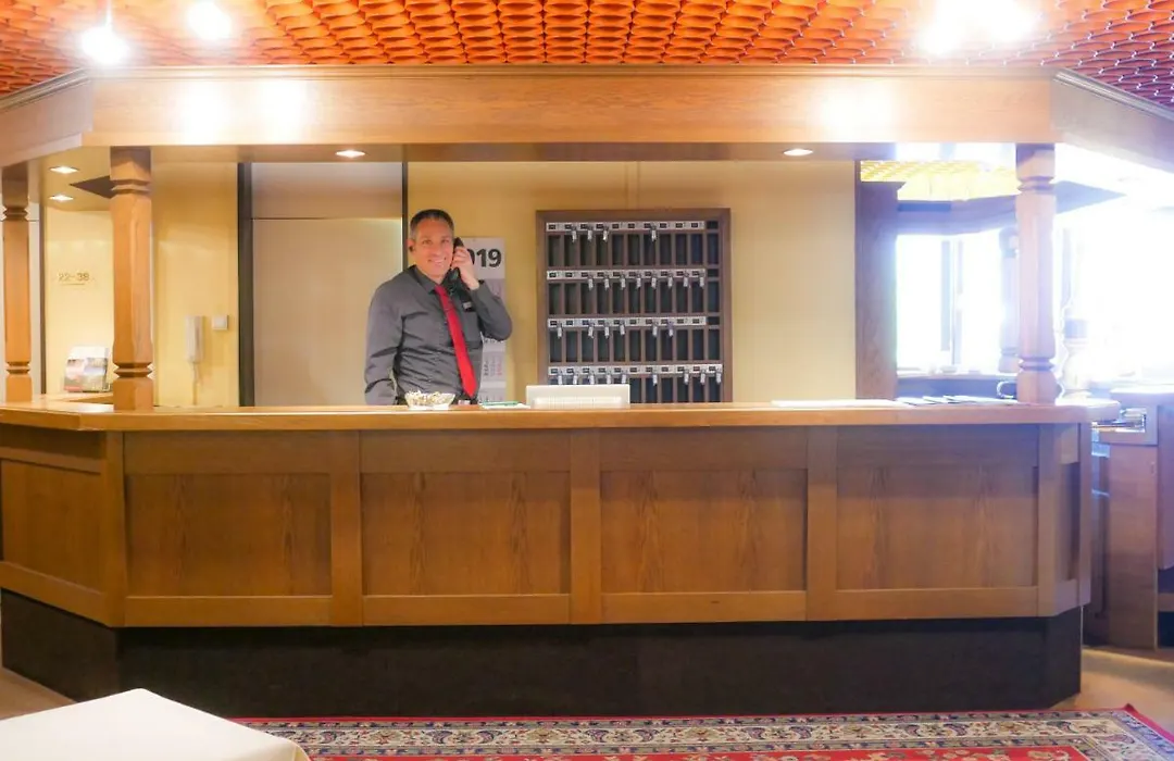 Hotel Oronto-1